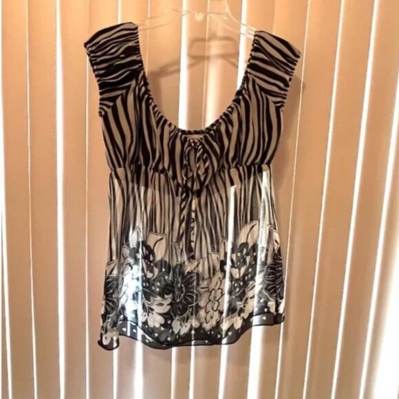 Speechless Zebra Print Flowy Babydoll Floral Top – Size Large- LIKE NEW - Picture 8 of 8